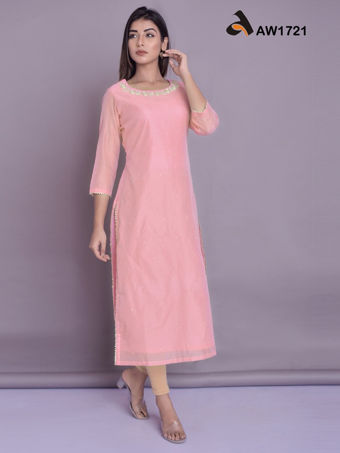 Zardozi-Adorned Bubblegum Pink Chanderi Kurta