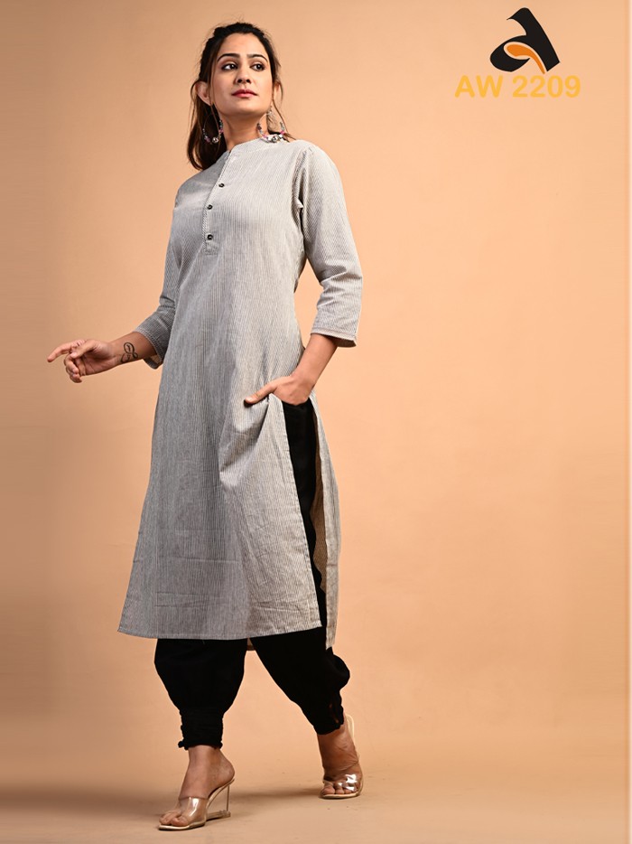 Cotton Flex Stripe Kurta With Elephant Embroidery